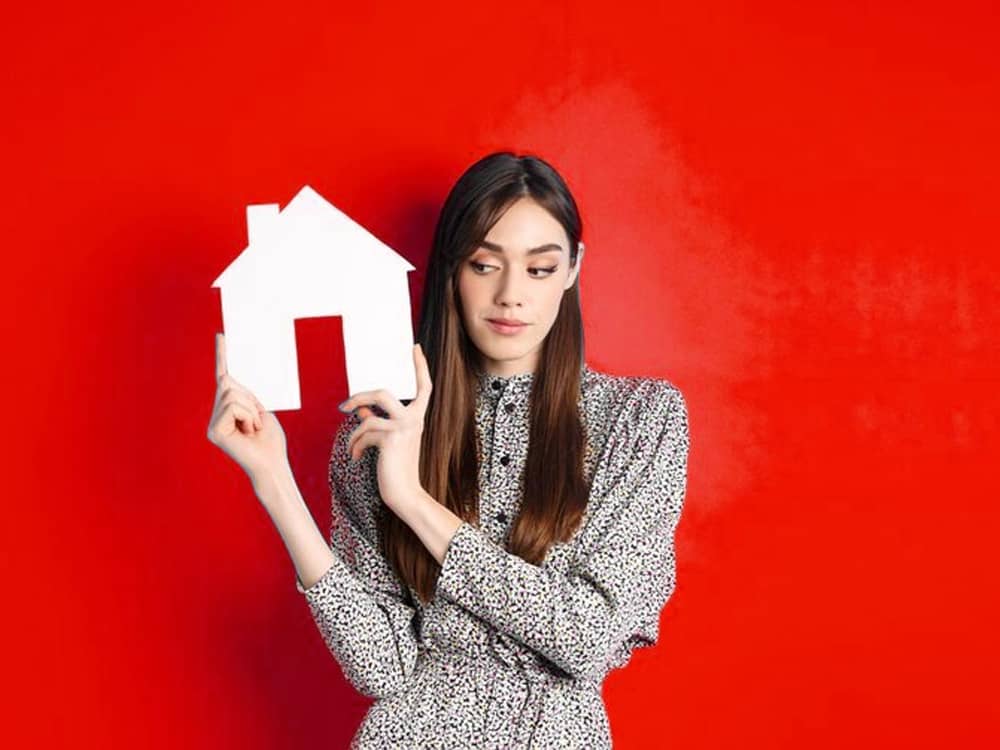 un agente inmobiliario en el mercado laboral