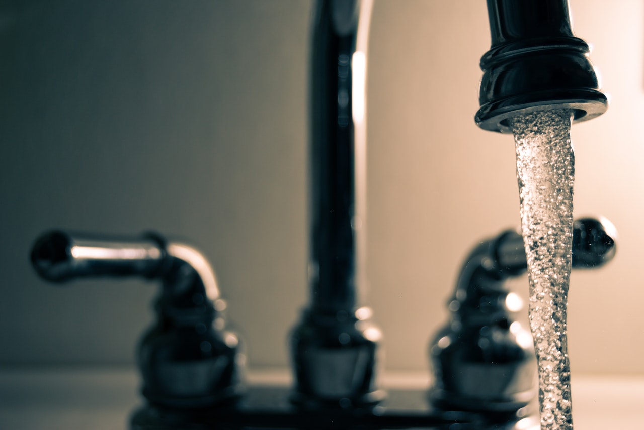 Guía sobre cómo dar de alta el agua en una vivienda nueva