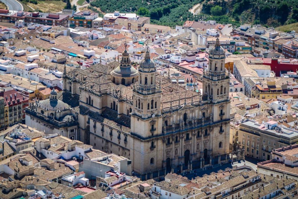 https://www.oirealtor.com/noticias-inmobiliarias/los-mejores-lugares-para-visitar-en-andalucia-espana/