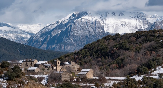 casa rural en invierno
